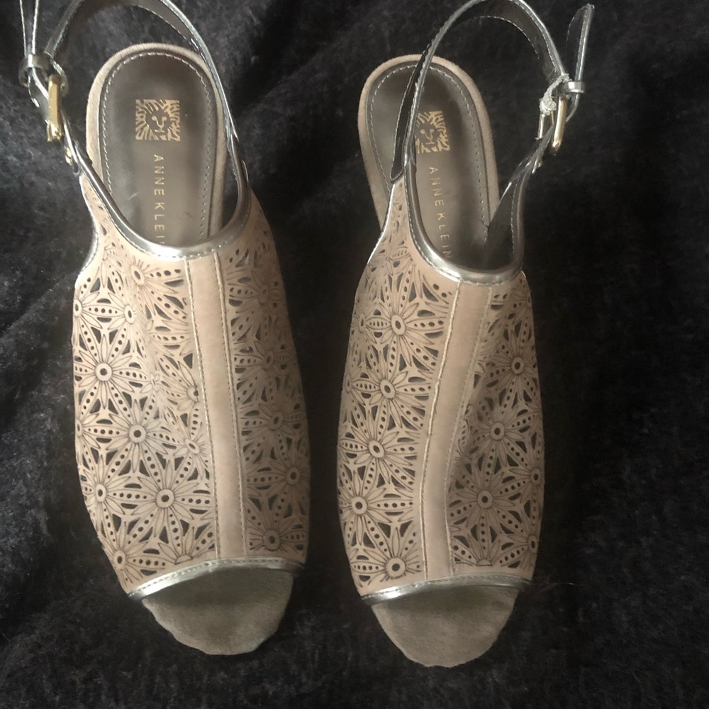 Anne Klein heels